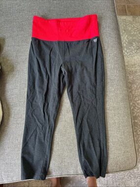 Gray Leggings with hot pink Waistband